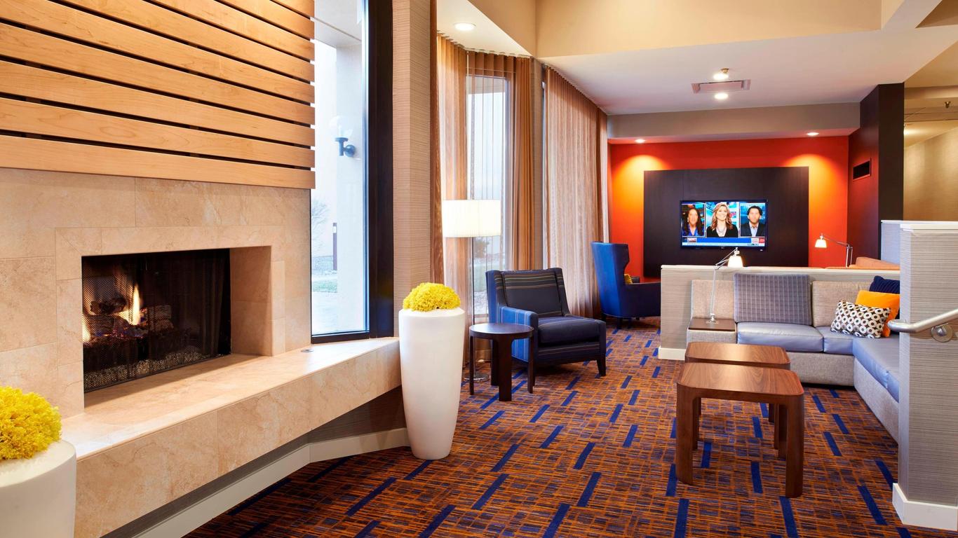 Courtyard by Marriott Chicago Arlington Heights/South