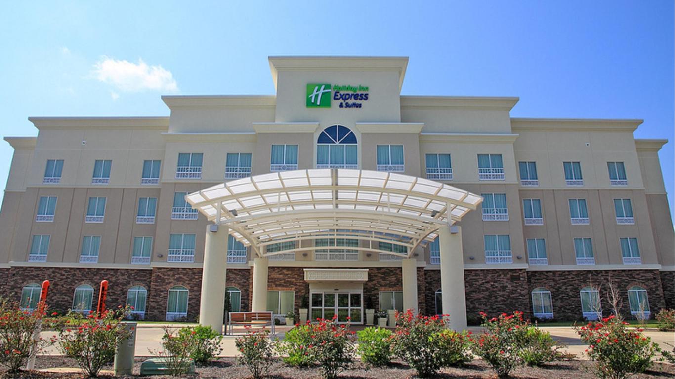 Holiday Inn Express & Suites Bossier City